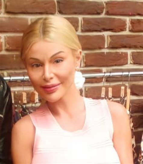 Само в Show: Вижте Светлана Гущерова без грим, с подпухнали очи и ...