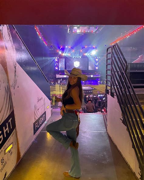 Anya Matusevich | Guys…I was breathing the same air as @jbmauneyxv … #