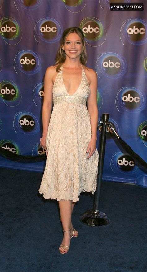 AMANDA DETMER Feet - AZNudeFeet