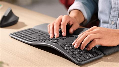 The Best Ergonomic Keyboards in 2021
