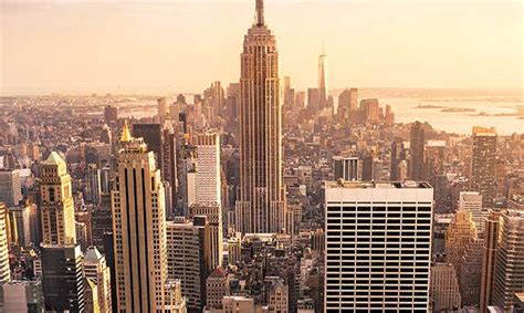manhattan  yorks  important  popular borough