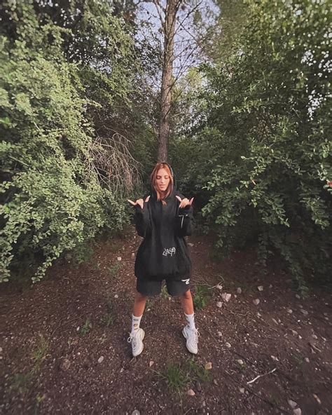 𝙅𝙪𝙡𝙞 𝙈𝙖𝙣𝙯𝙤𝙩𝙩𝙞 | Hola si, un año mas 🫶🏼 | Instagram