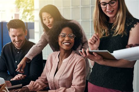 creating  irresistible workplace  attracting  retaining talent