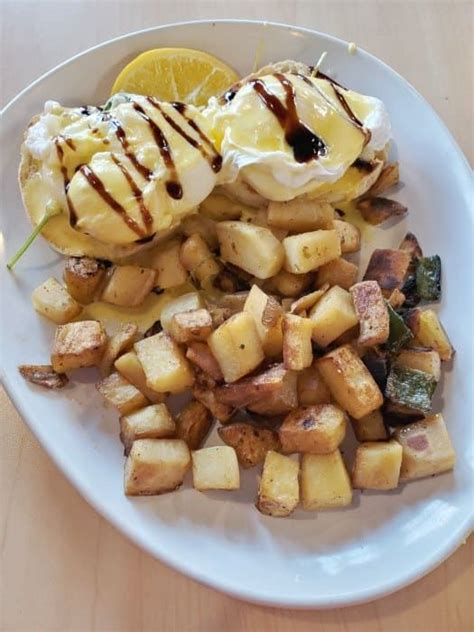 Epic food you have to try in Reno, Nevada! Home of the Awful Awful ...