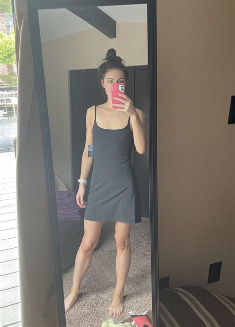 Lily Collins : smallbooblove