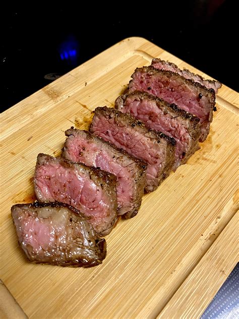 [homemade] cast iron seared sirloin fillet! : r/food
