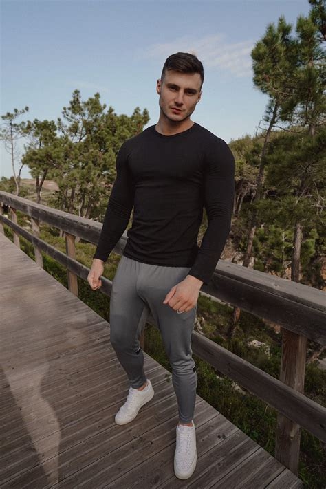 ¿Quién es Max Barz, el actor porno que habría roto el matrimonio de