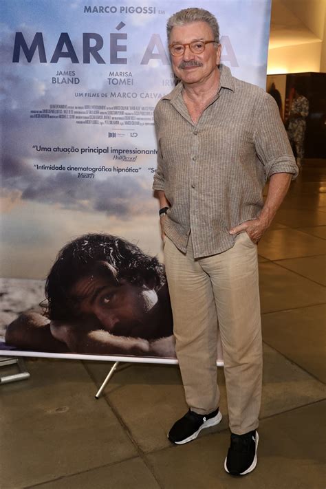 Filmes E Programas De Tv De Marco Calvani - Marco Pigossi e o marido, Marco Calvani, recebem famosos em pré-estreia ...