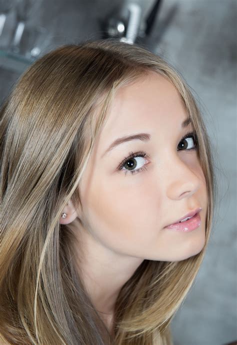 Xenia Semiokhina | MyConfinedSpace