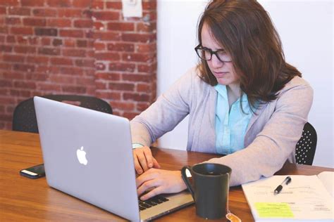 Auxiliar Administrativo E Assistente Administrativo