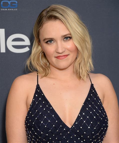 Emily Osment Nude Pics