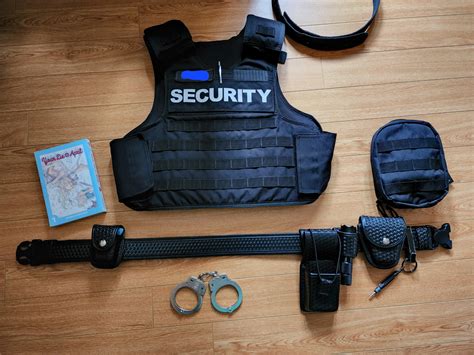 Unarmed Canadian security gear review. What equipment should I add more ...