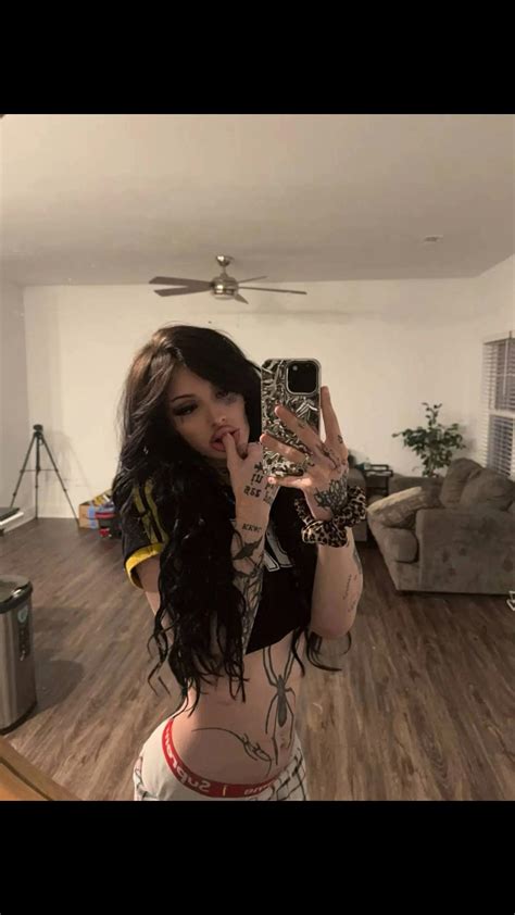 Ts kendalluvxx (@ts_kendalluvxx) - Urlebird