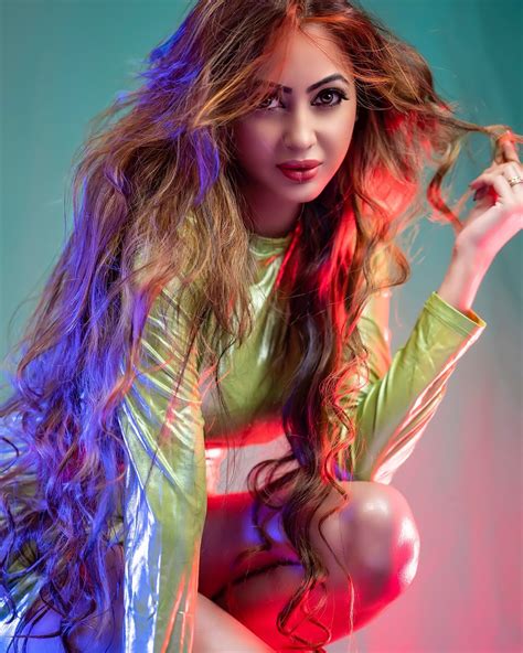 Zahara Mitu (@zaharamitu) • Instagram photos and videos