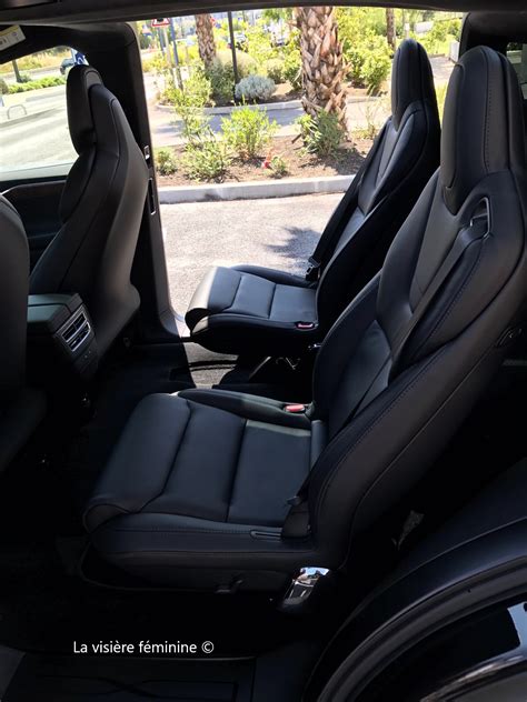 Model X rear seat - Le Mag Auto Prestige