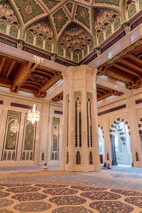 Interior of Sultan Qaboos Grand Mosque in Muscat, Om Editorial Image ...