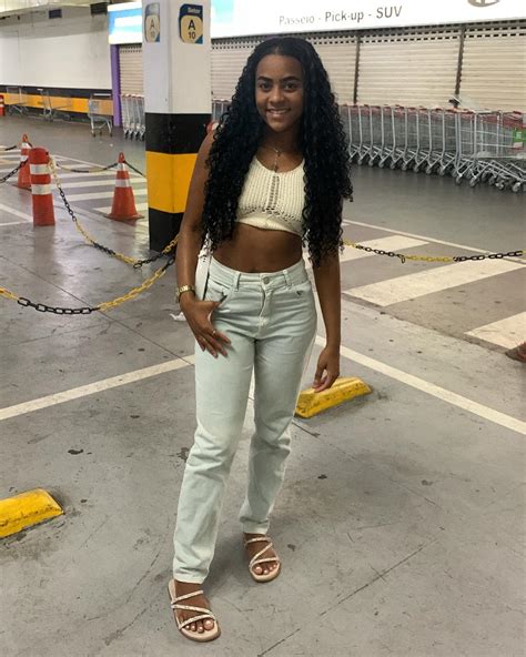 Larissa Silva (@eullarissasv) • Instagram photos and videos