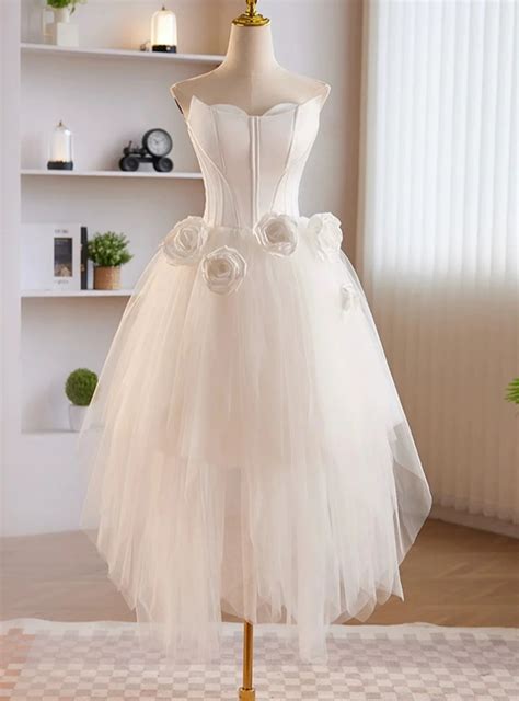 Luxury White Tulle Strapless 3D Flower Wedding Dress