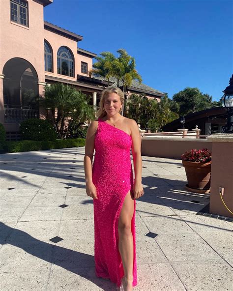 Meet Mia Williams, college softball star in Florida hoping to follow