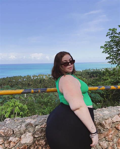 LUCIA (@luciiamiass) • Instagram photos and videos