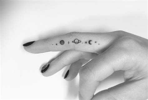 Finger Tattoos - Tattoo Insider | Finger tattoo designs, Shape tattoo ...