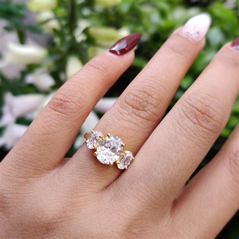 vera wang  oval diamond ring  sparkling review