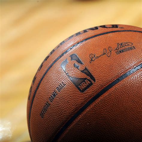 Blake Lively & Ryan Reynolds' Relationship Timeline - Men's Journal