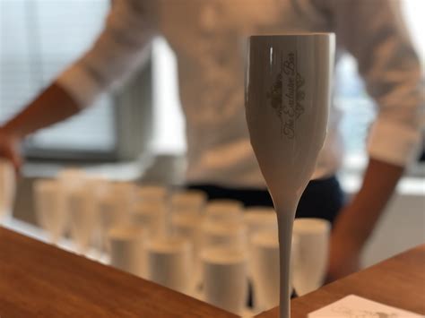 Over Ons – The Exclusive Bar