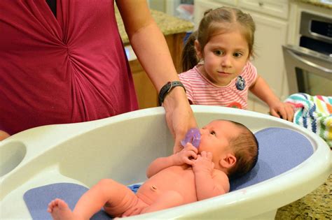 Big Ben and Baby Juliet: First Bath