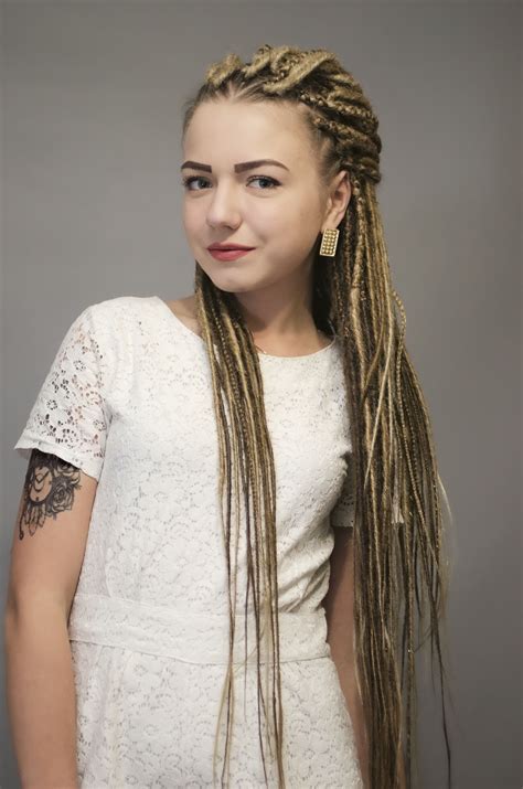 What these styles for dreads for womens say about your hair 15