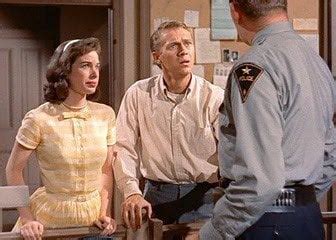 Aneta Corsaut – Steve McQueen (The blob) 1958 : r/Remember_When_50s