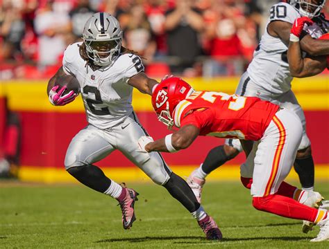 Who Should I Start? Ashton Jeanty or Cam Skattebo