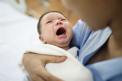 cara mengatasi kolik pada bayi 5