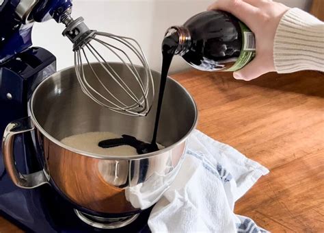 How to Make Homemade Brown Sugar - The Simple Homeplace