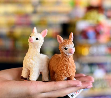 Stretchy Squeezy Beanie Llama Sensory Toy – Plato's Wonder. Create ...