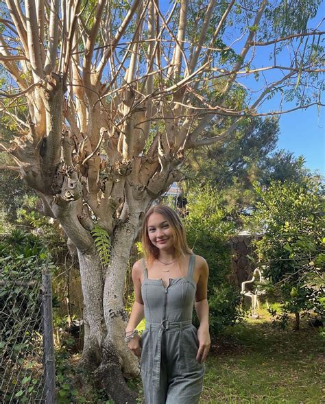 Halia Beamer 12/02/2021 • CelebMafia