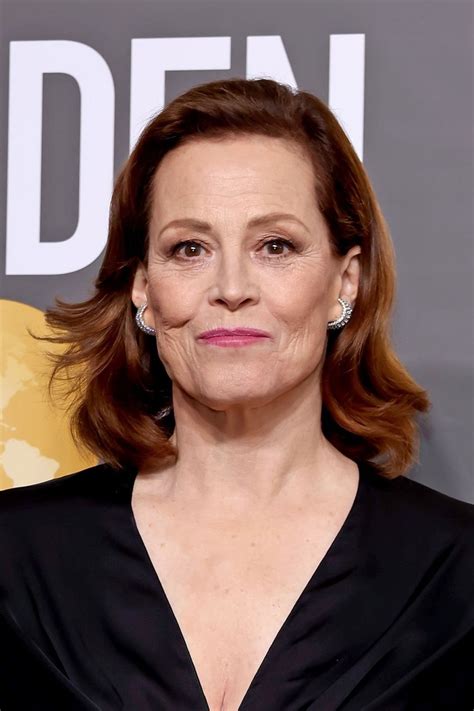 Sigourney Weaver – Golden Globe Awards 2023 • CelebMafia