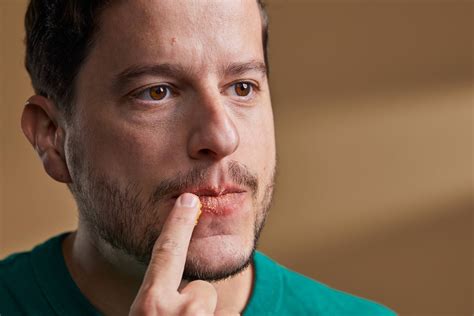 Sticky Dates Lip Scrub | LUSH