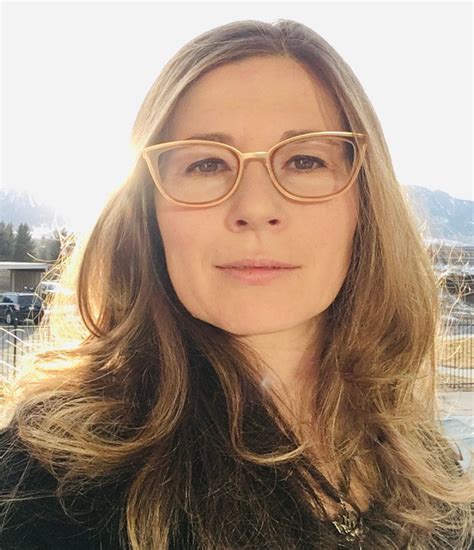 About | Dr Holsten