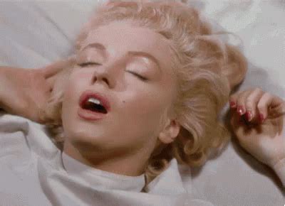 Marilyn Monroe Sex GIF - Marilyn Monroe Sex Orgasm - Discover & Share GIFs