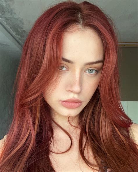 Arina Zhdanova (@zhdanova_arina) • Instagram photos and videos