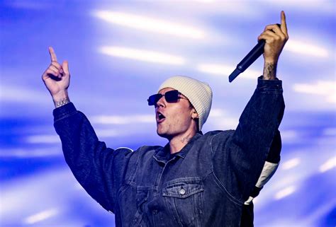 Pervert pretends to be Justin Bieber fan to trick girl into sending him