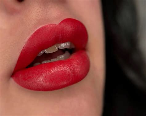 Can I brush my teeth after a lip tattoo?