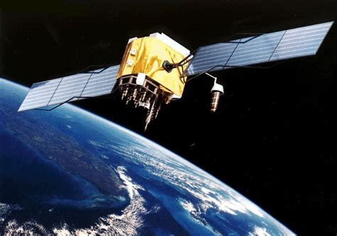 How Satellites Stay in Orbit - Universe Today