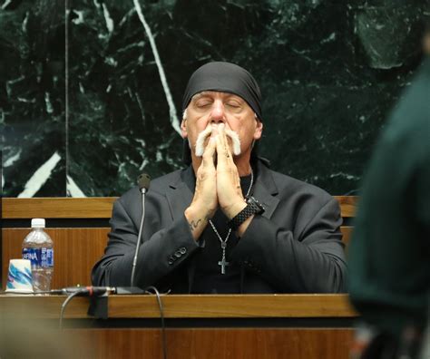 Hulk Hogan seeks $100million from Gawker for sex tape leak case | Metro