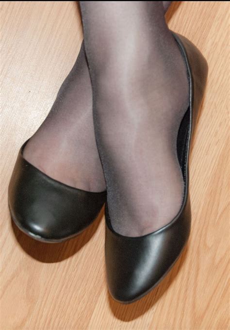 Black Flats Shoes, Shoes Heels Wedges, Flat Shoes, Ballet Flats Outfit ...