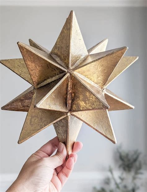 How to Make an Easy DIY Christmas Tree Star