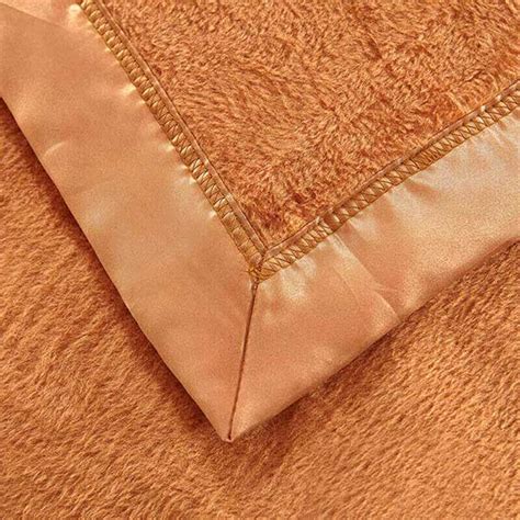 Luxurious Soft Warm Silk Blanket With Silk Edges [SB014] - $189.00 : Freedomsilk, Mulberry Silk ...