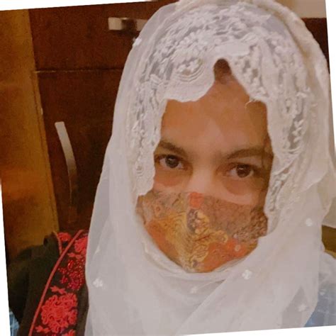 saira malik net worth