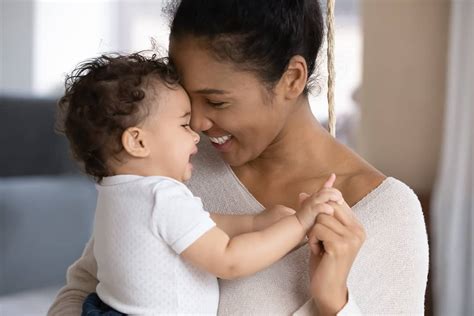 como estimular  tu bebe de    meses letsfamily